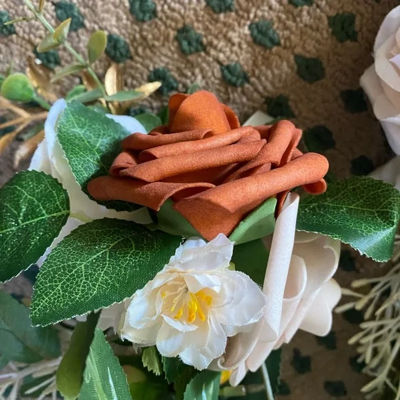 4 Chair Clips Floral Arrangement with Chiffon Ribbon - Picture 7 of 13